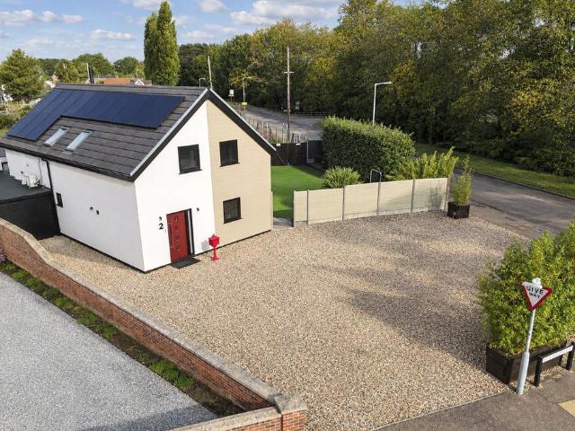 Bungalow for sale in Red Lodge, West Suffolk