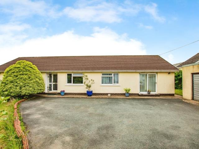 Bungalow for sale in Llanddewi Velfrey