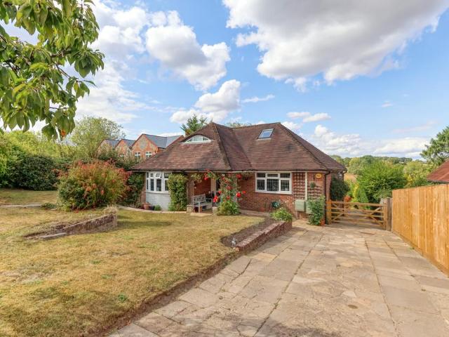 Bungalow for sale in Buckinghamshire
