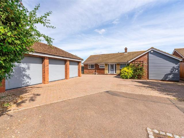 Bungalow for sale in Newton Longville, Buckinghamshire