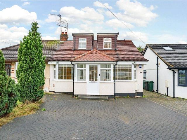 Bungalow for sale in Watford Rural, Batchworth