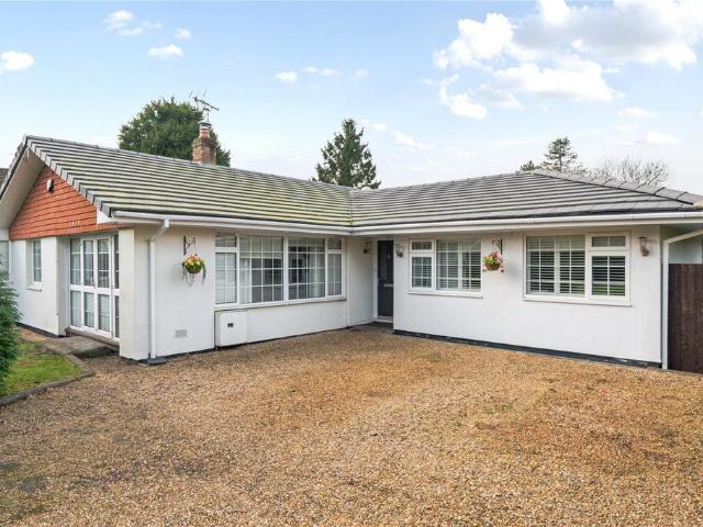 Bungalow for sale in Wrecclesham, Fole
