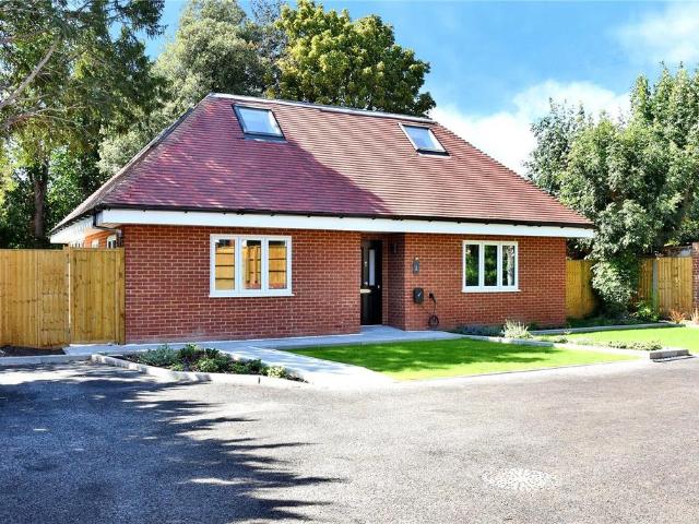 Bungalow for sale in Greater London