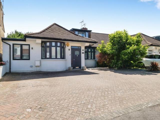 Bungalow for sale in Woodford, Greater London