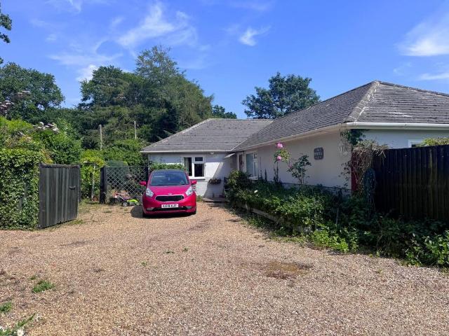 Bungalow for sale in Watlington, Brookville