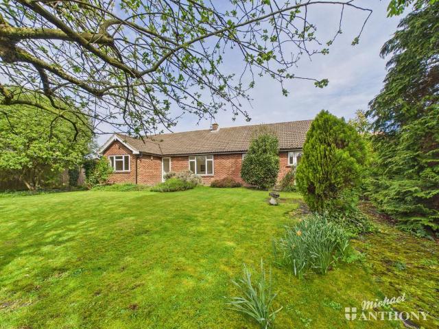 Bungalow for sale in Quainton