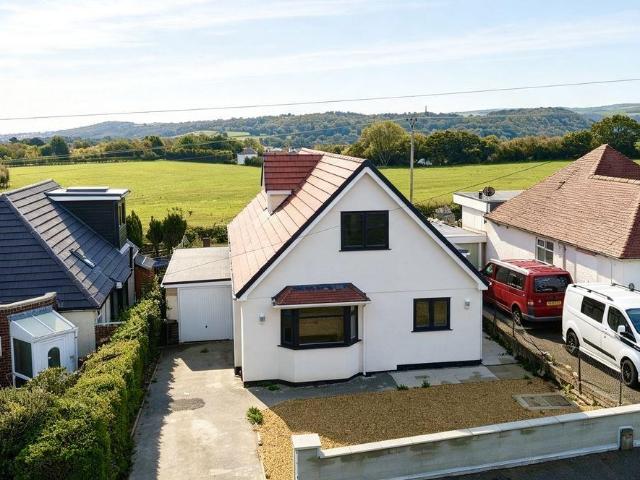 Bungalow for sale in Conwy, Wales
