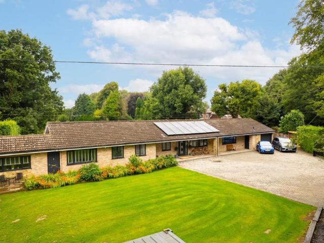 Bungalow for sale in Folkestone, Densole