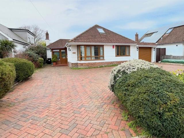 Bungalow for sale in Friars Cliff, Christchurch