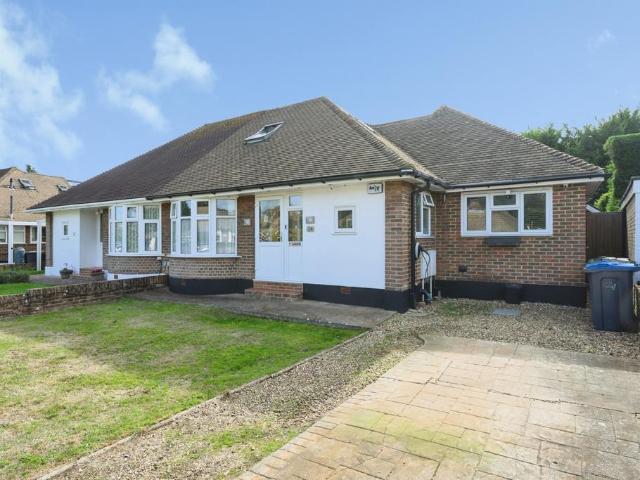 Bungalow for sale in London Borough of Croydon, Greater London