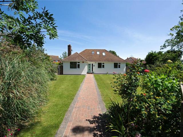 Bungalow for sale in Bedford
