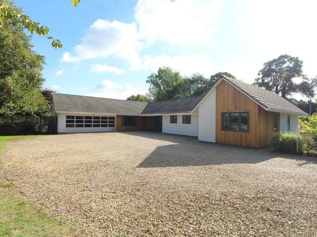 Bungalow for sale in Bitteswell, Harborough