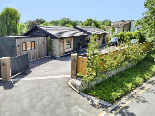 Bungalow for sale in Bracknell