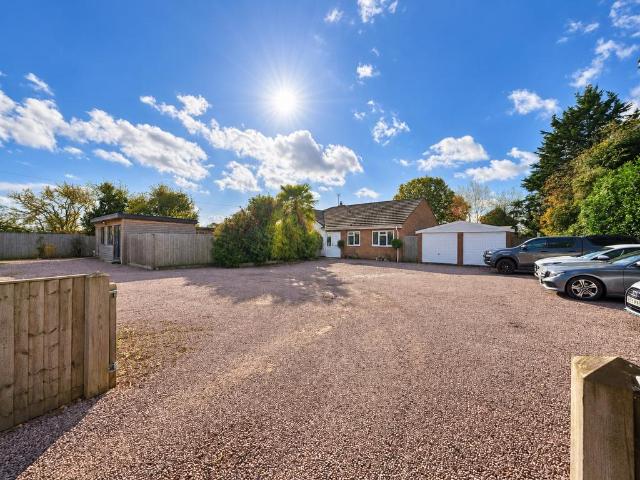 Bungalow for sale in Hallow, Malvern Hills