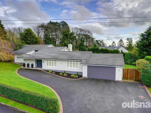 Bungalow for sale in Bromsgrove, Worcestershire