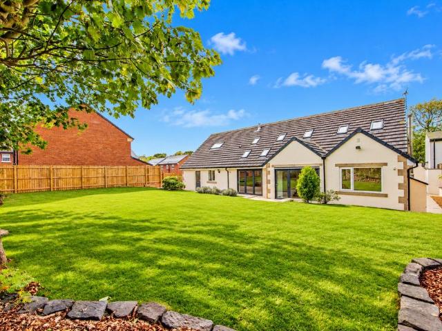 Bungalow for sale in Birkenshaw, Kirklees