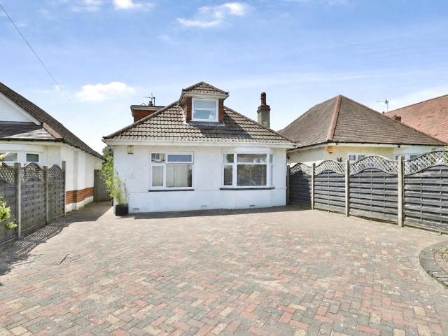 Bungalow for sale in Throop, Bournemouth