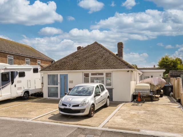 Bungalow for sale in Birchington, Acol