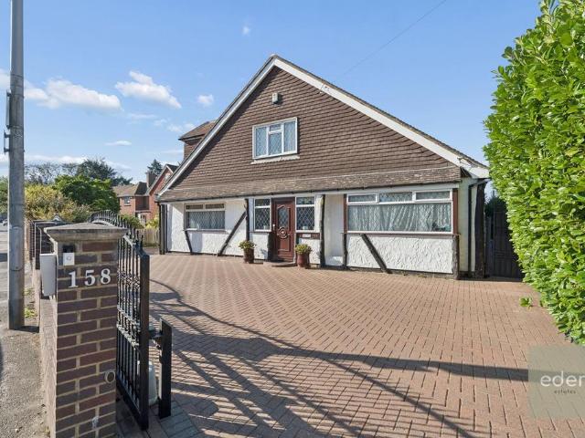 Bungalow for sale in Walderslade, Chatham