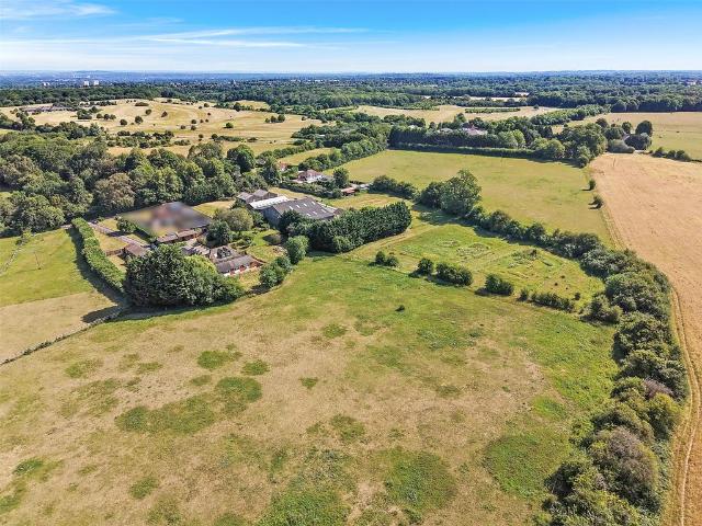 Bungalow for sale in Hillview, Surrey