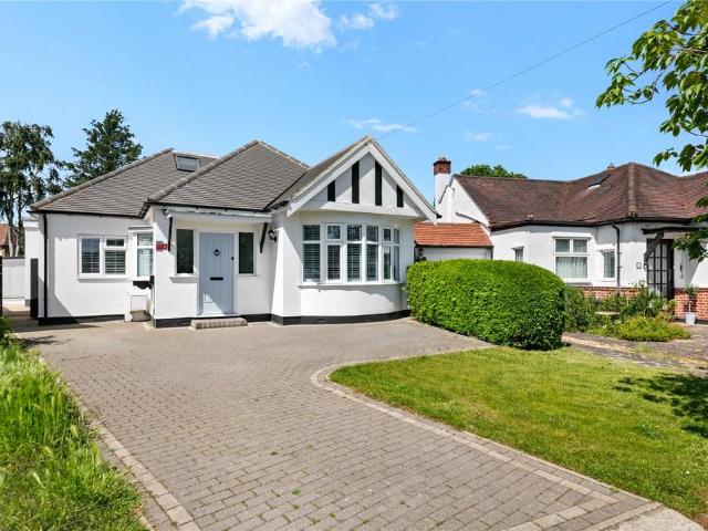 Bungalow for sale in Ickenham, Greater London