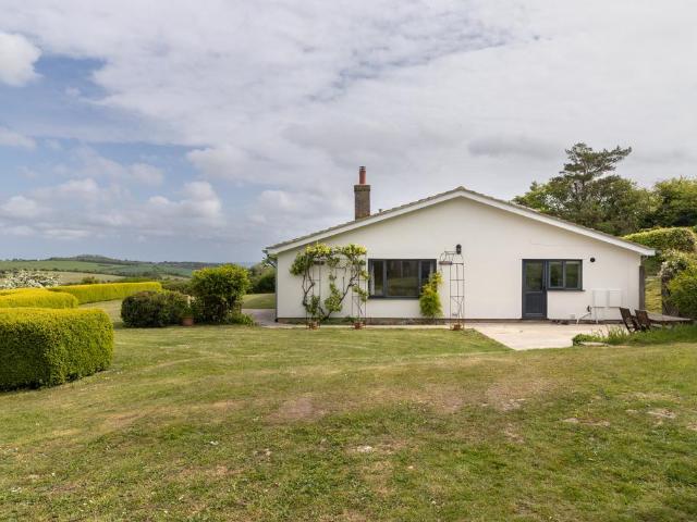 Bungalow for sale in Ash, Kent
