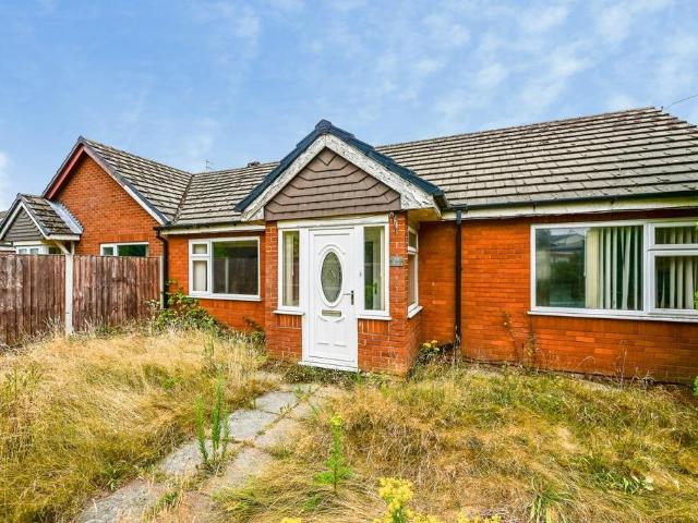 Bungalow for sale in Kennessee Green, Maghull