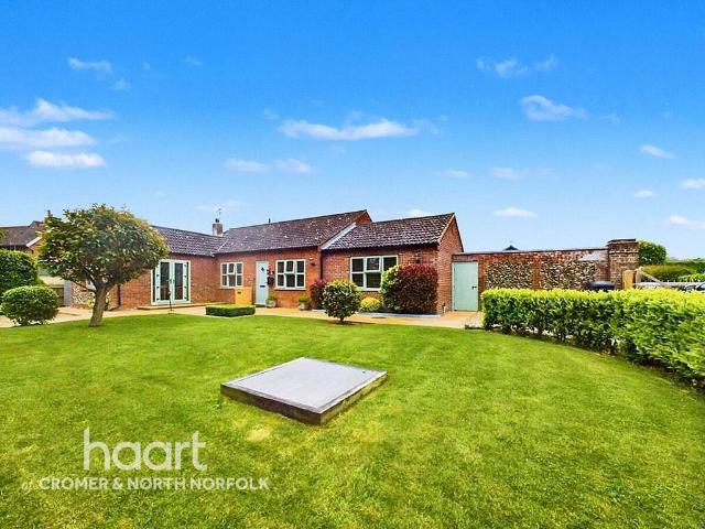 Bungalow for sale in Comers, Norfolk