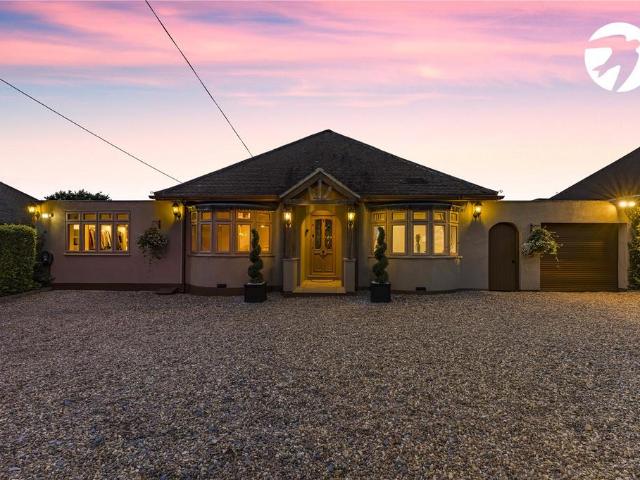 Bungalow for sale in The Butts, Kent