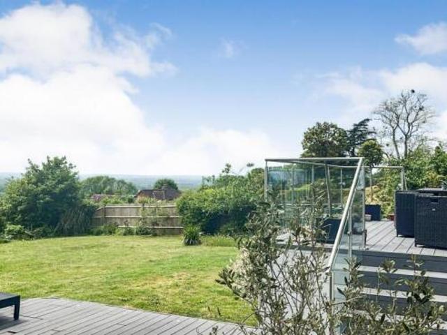 Bungalow for sale in Midway, Kent