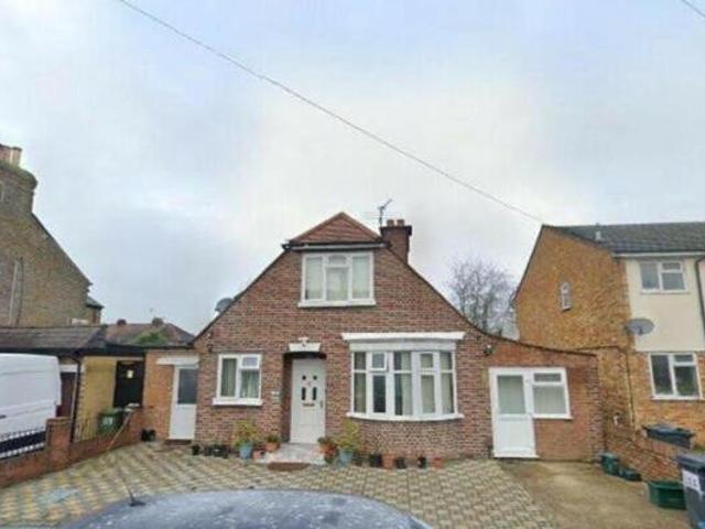 House for sale in London Borough of Hounslow, Feltham