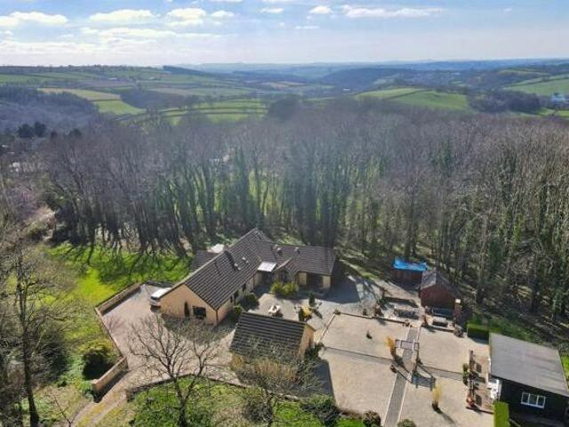 House for sale in Weir Quay, Devon