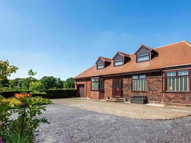 House for sale in Widnes