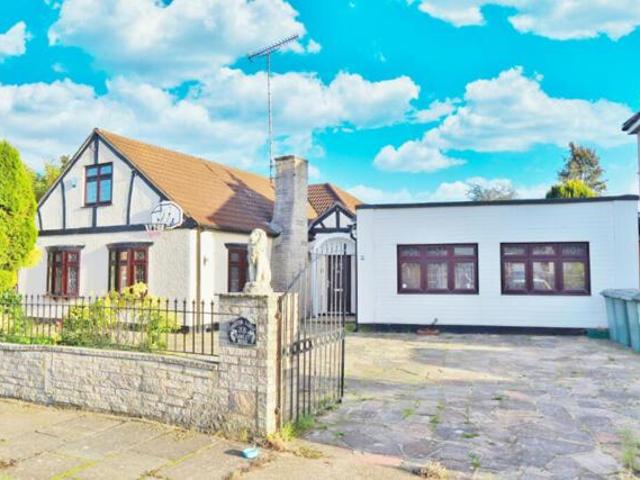 Bungalow for sale in Romford, Havering