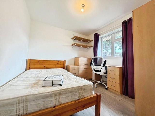 House for rent in Hales Place, Canterbury