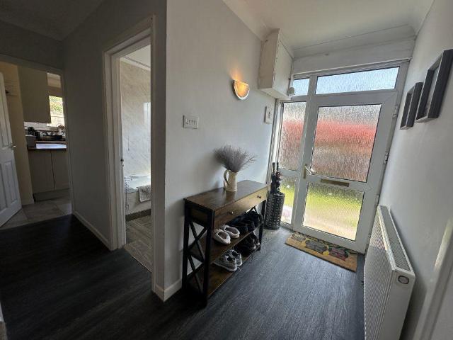 Bungalow for rent in Parc Seymour, Newport
