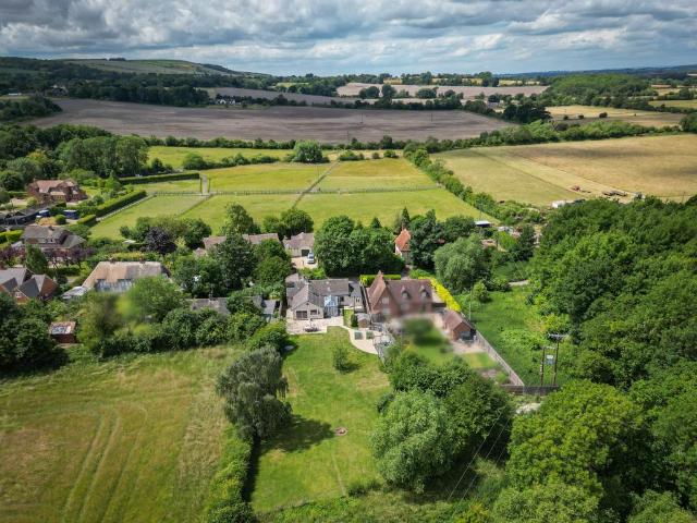 Bungalow for rent in Dromore, Oxfordshire