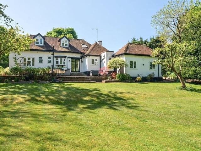 House for rent in Rickmansworth, Moor Park Estate