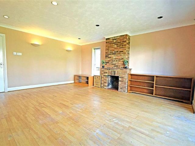 House for rent in Strawberry Hill, Greater London