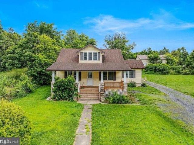 House for sale in Bunker Hill, West Virginia