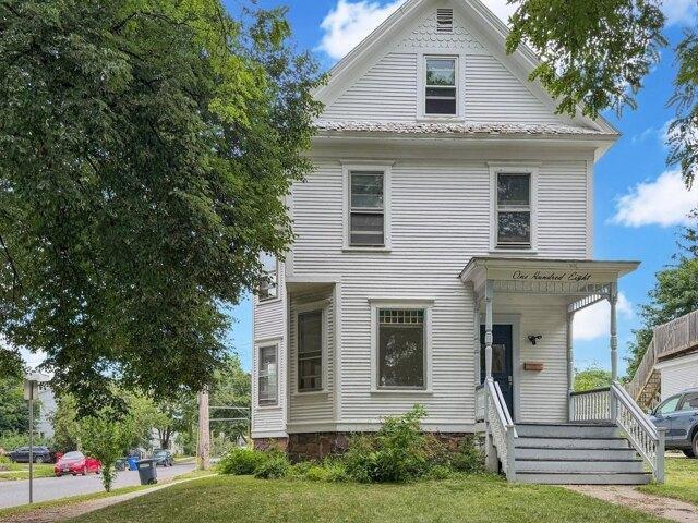 House for sale in Downtown, Burlington