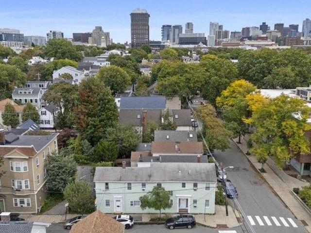 House for sale in Cambridge, Middlesex County