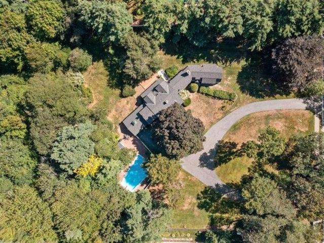House for sale in Cape Elizabeth, Maine