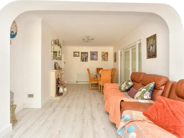 House for sale in Eden Village, Oad Street