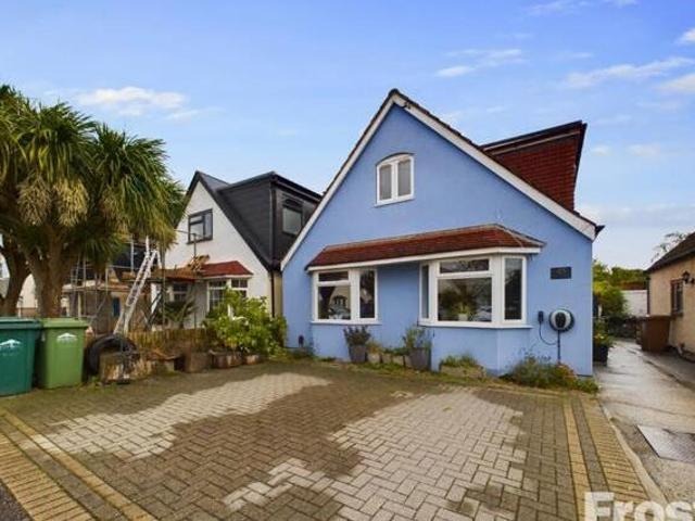 House for sale in London Borough of Hounslow, Feltham
