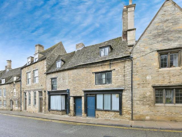 House for sale in Oundle