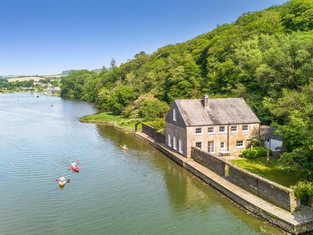 House for sale in Lerryn, Cornwall