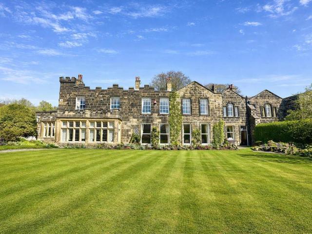House for sale in Willowfield, Sowerby Bridge