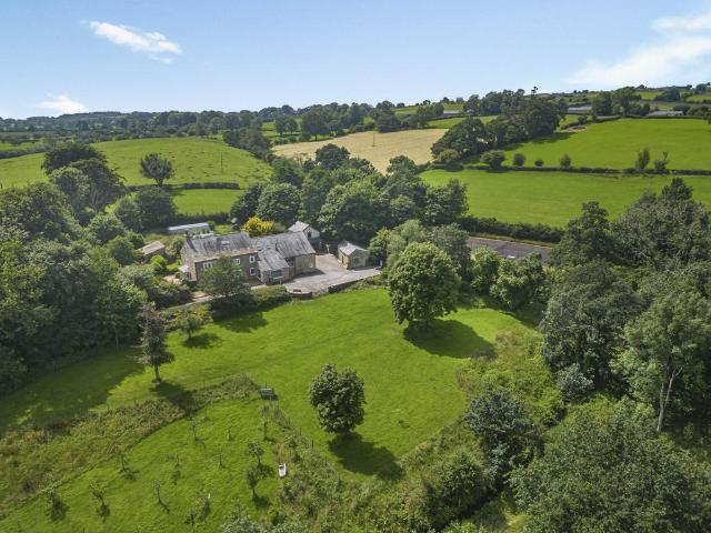 House for sale in Paradise, Lancashire
