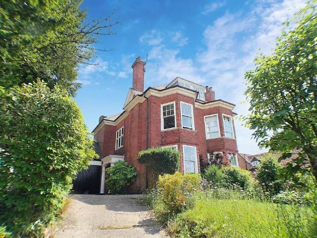 House for sale in Barton In Fabis, East Midlands